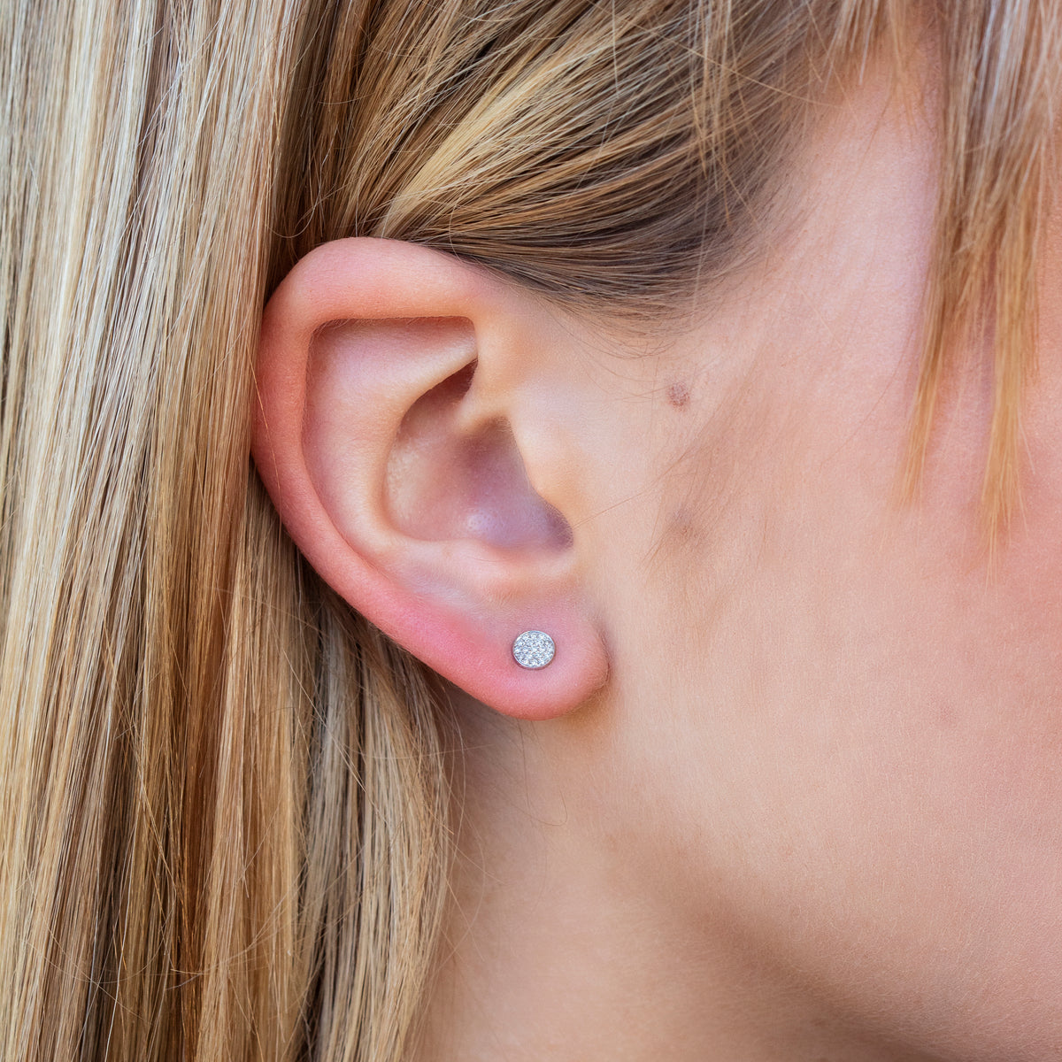 .7 Diamond & 14 Kt Yellow Gold Studs