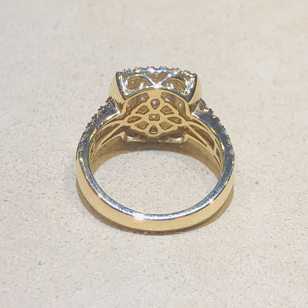 Beautiful 10Kt Yellow Gold Diamond Ring 1.00CTW