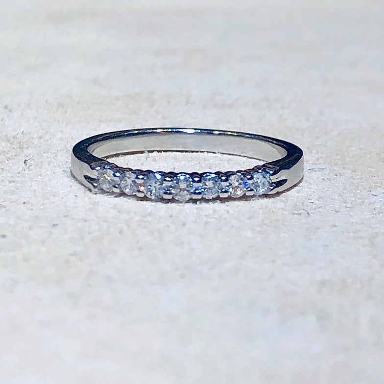 .20Ctw Diamond White Gold Band