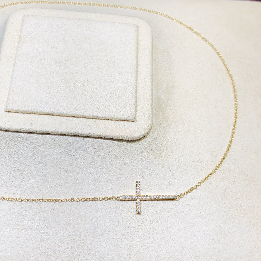 .09 Ctw Diamond Sideways Cross