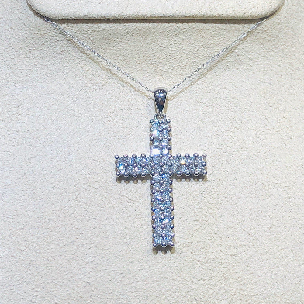1.00 Ctw Diamond Cross Pendant