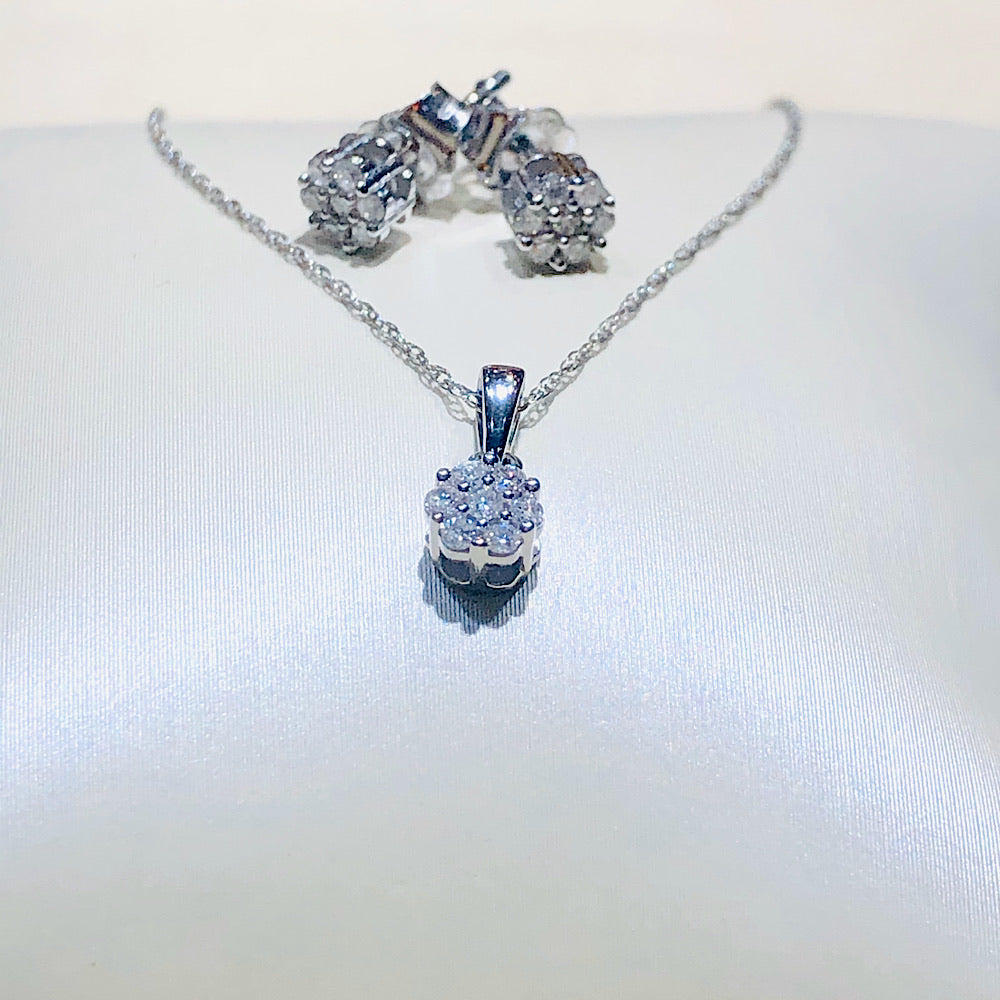 WHITE GOLD & DIAMONDS EARRING & PENDANT SET