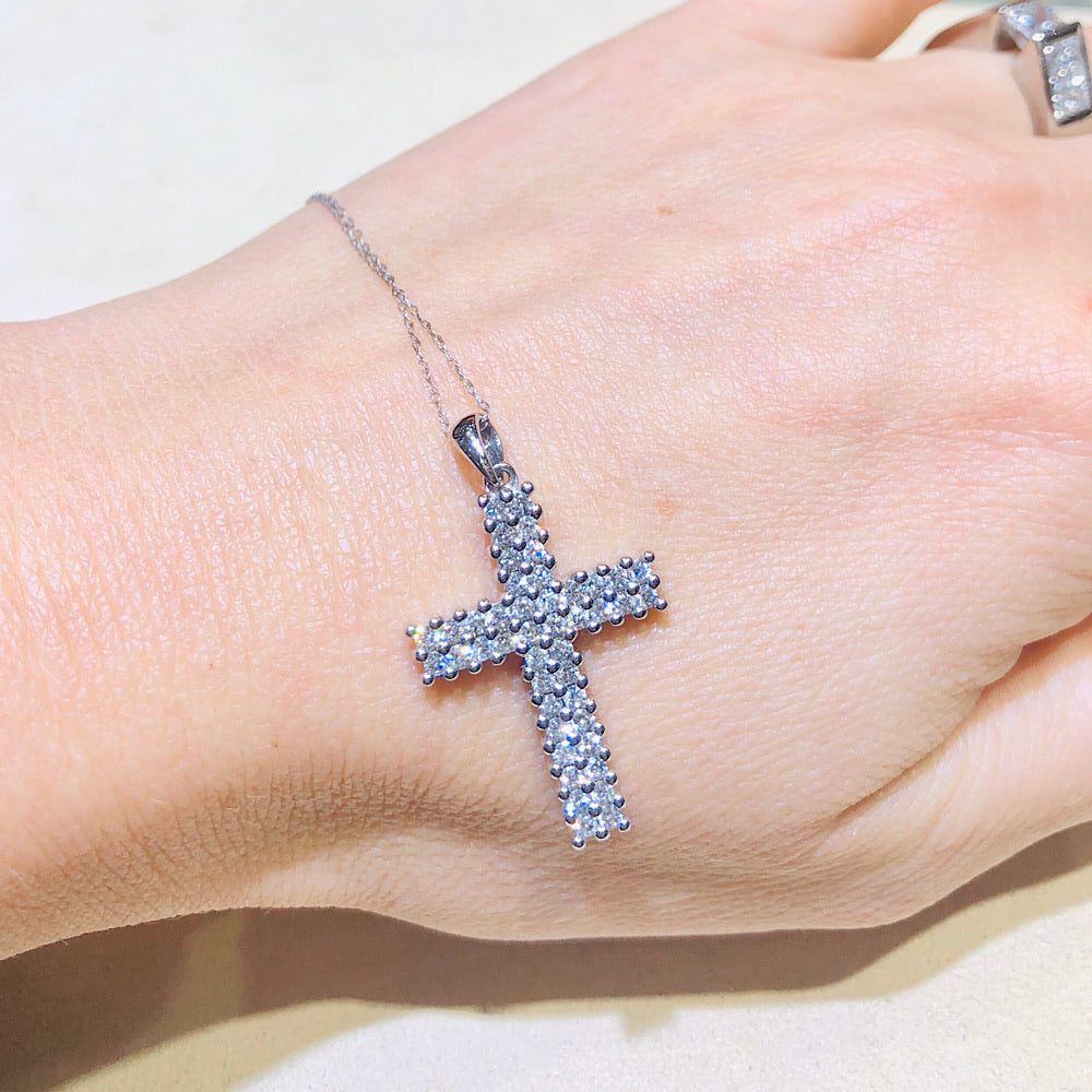1.00 Ctw Diamond Cross Pendant