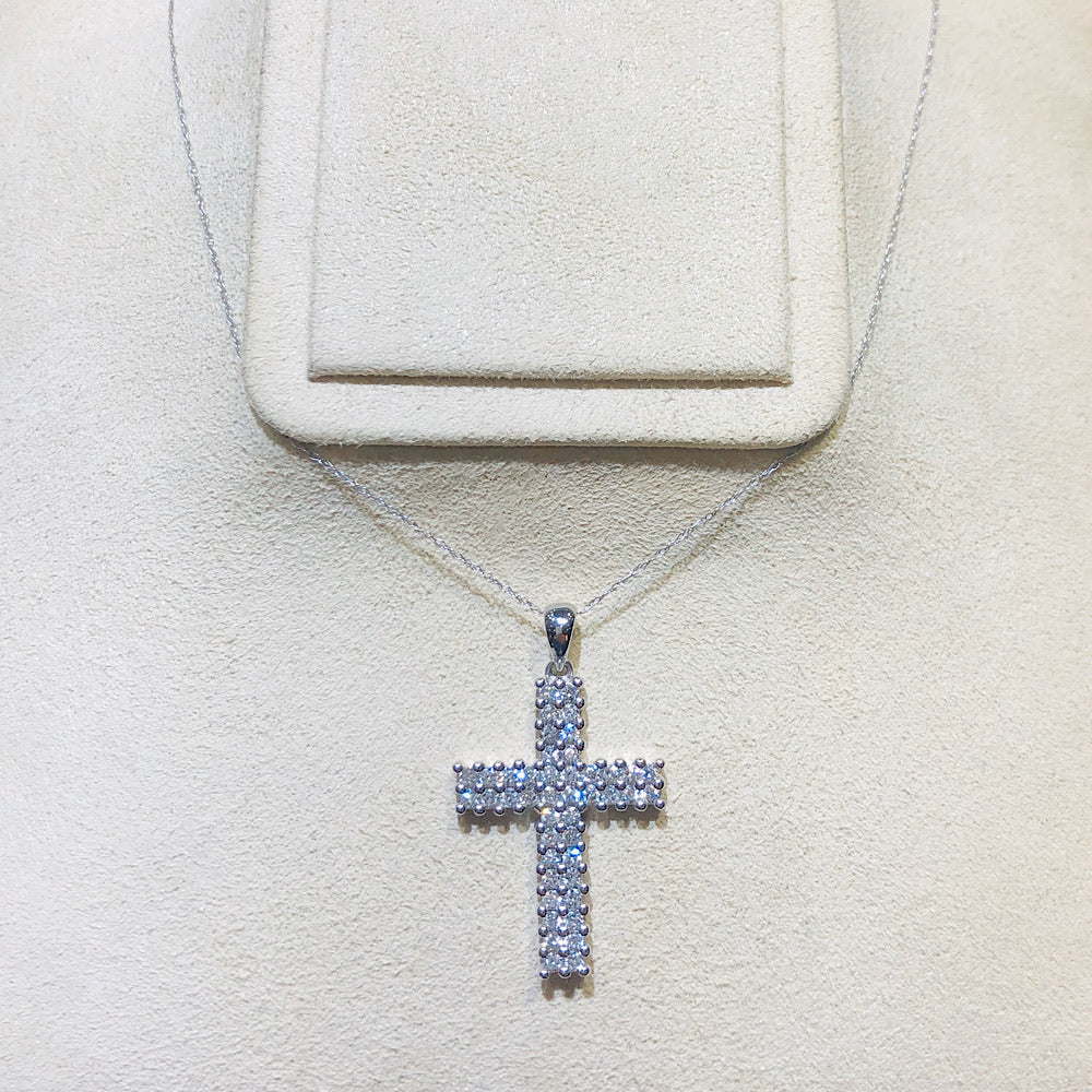 1.00 Ctw Diamond Cross Pendant