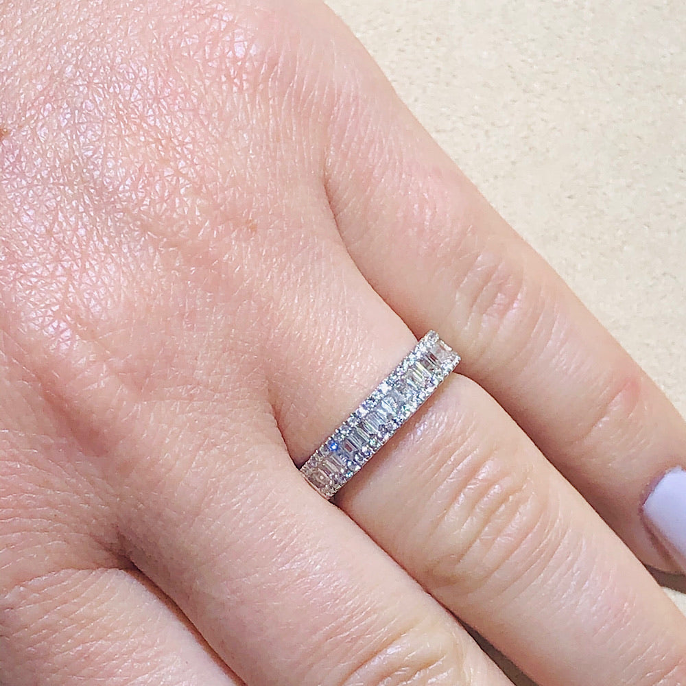 Gorgeous Baguettes and Rounds Diamond Wedding Band