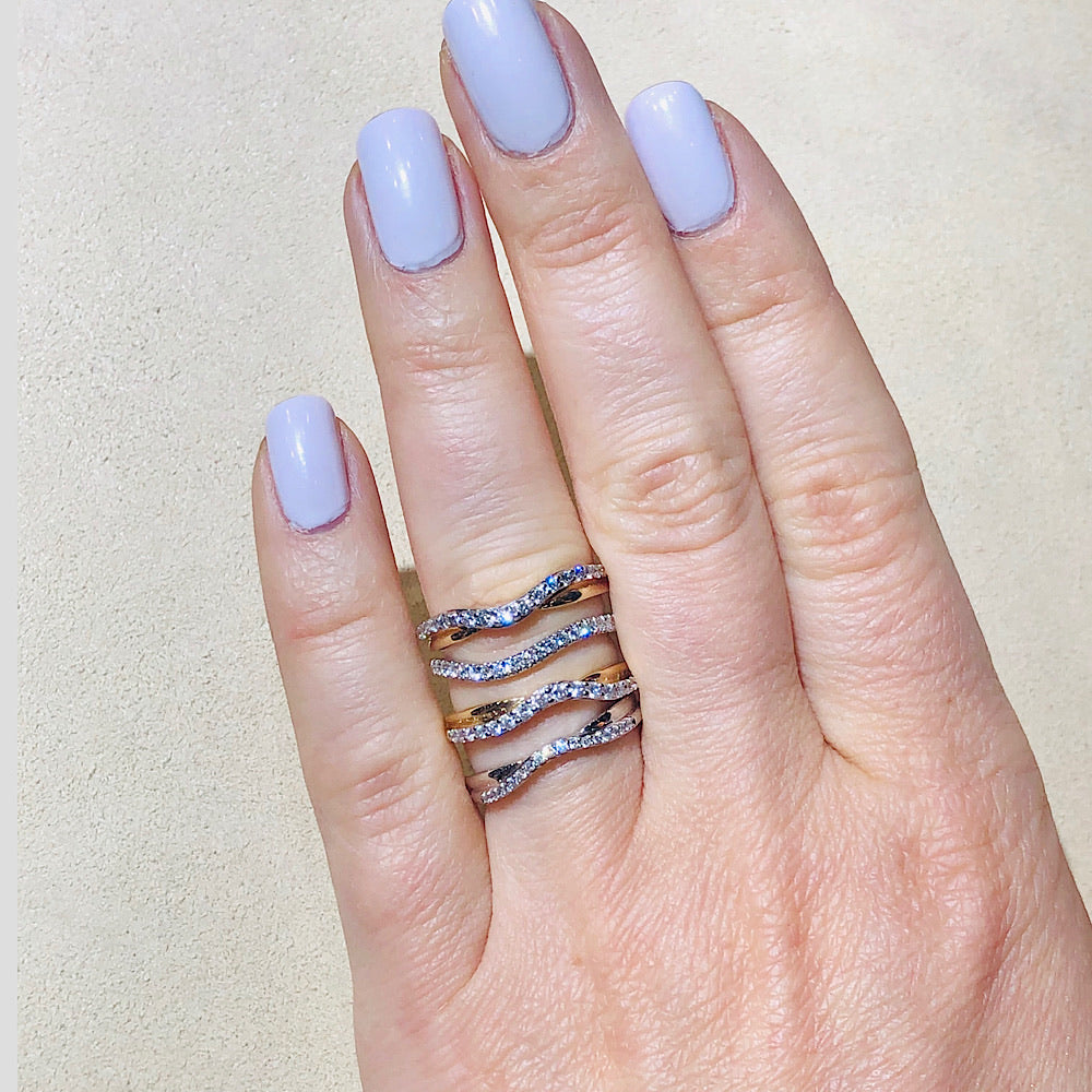18Kt White Gold Curved Shape Diamond Ring