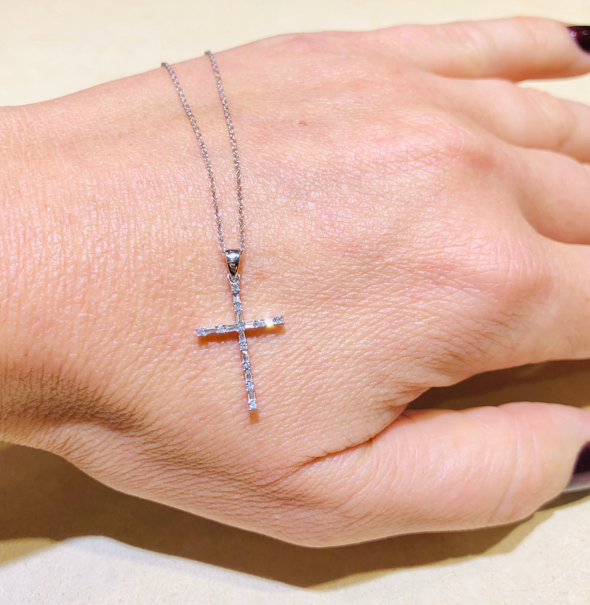 .10 Ctw Diamond Cross Pendant