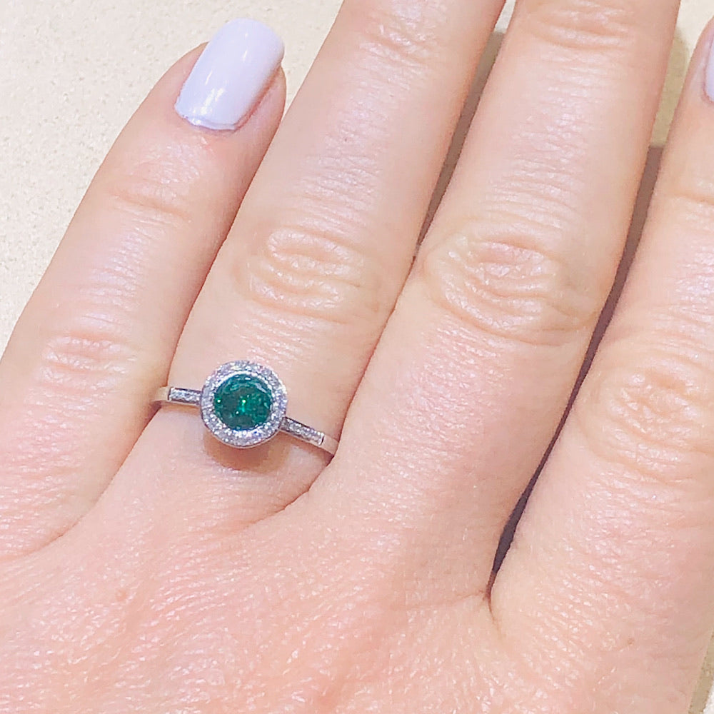 14Kt White Emerald corundum and Diamond Ring