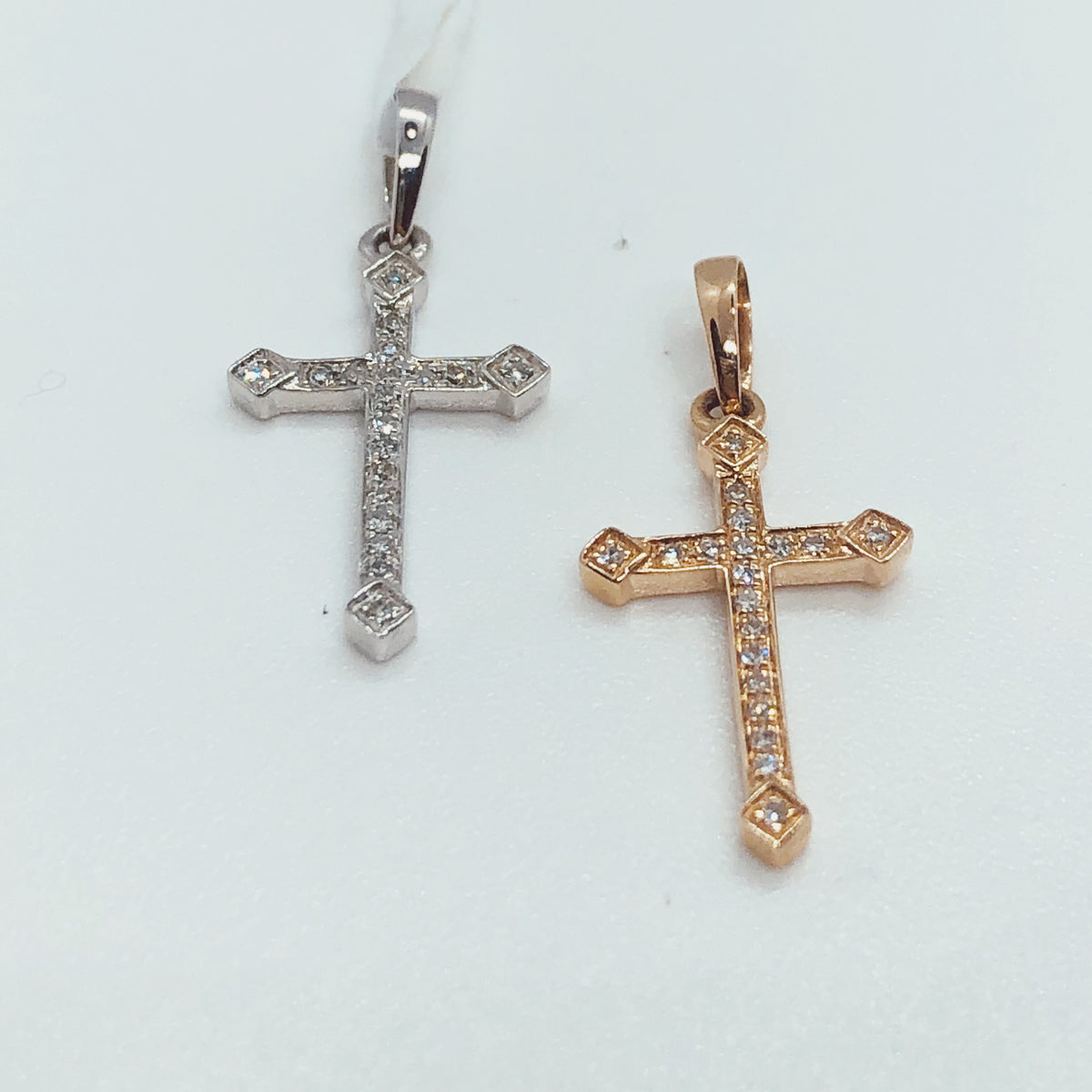 0.04 Ctw Diamond Cross Pendant