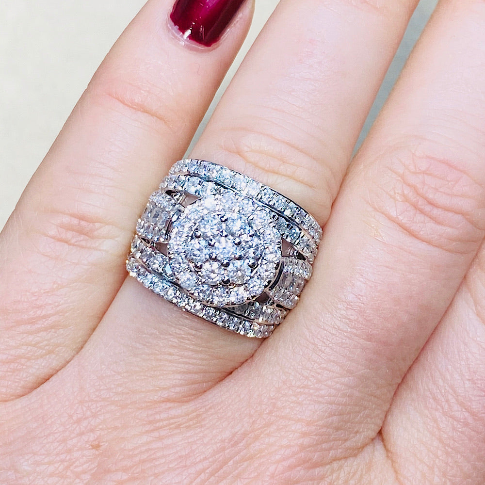 10Kt White Gold Diamond Engagement Ring 3.00CTW