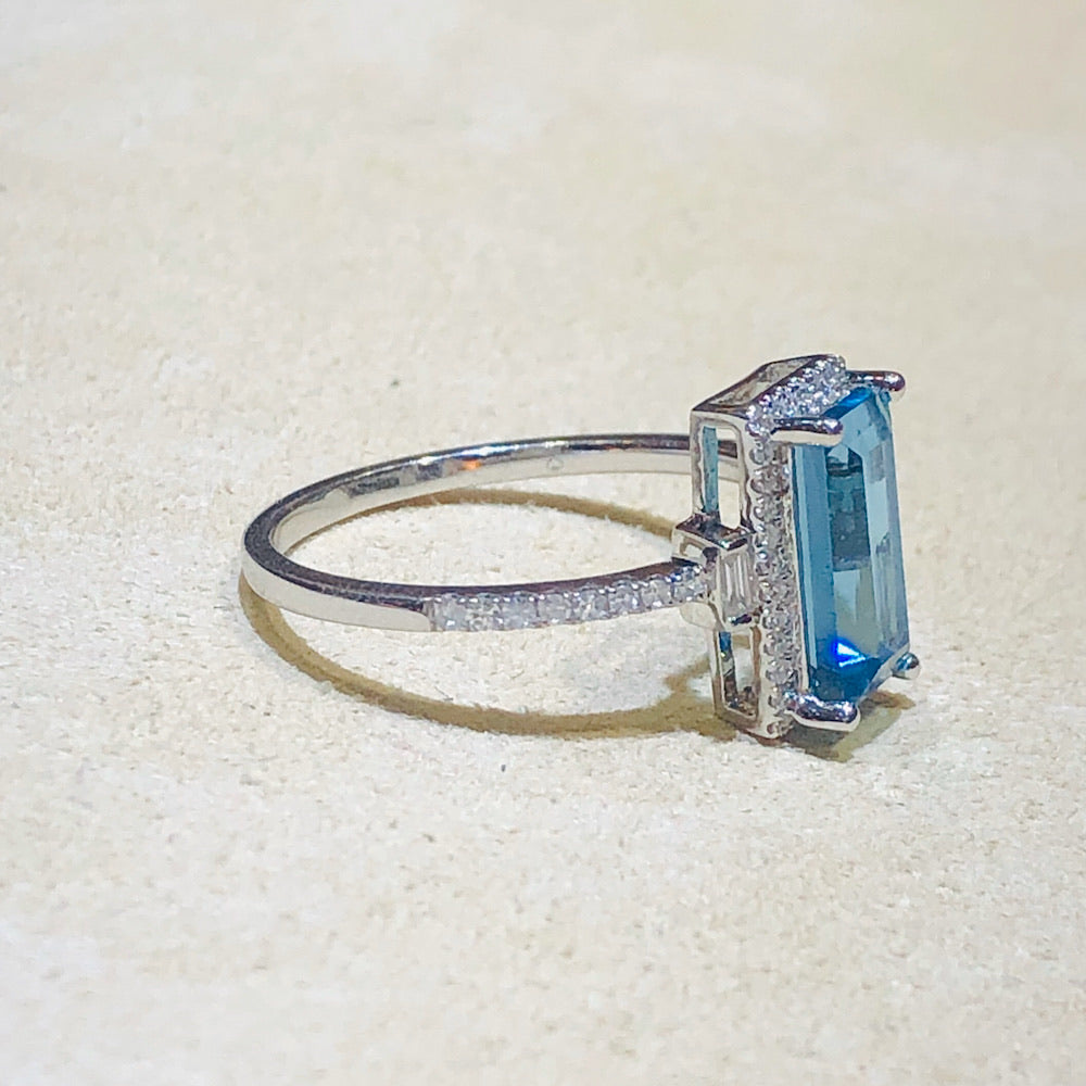 14Kt White Gold Diamond and Blue Topaz Cocktail Ring