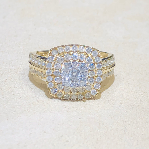 Beautiful 10Kt Yellow Gold Diamond Ring 1.00CTW